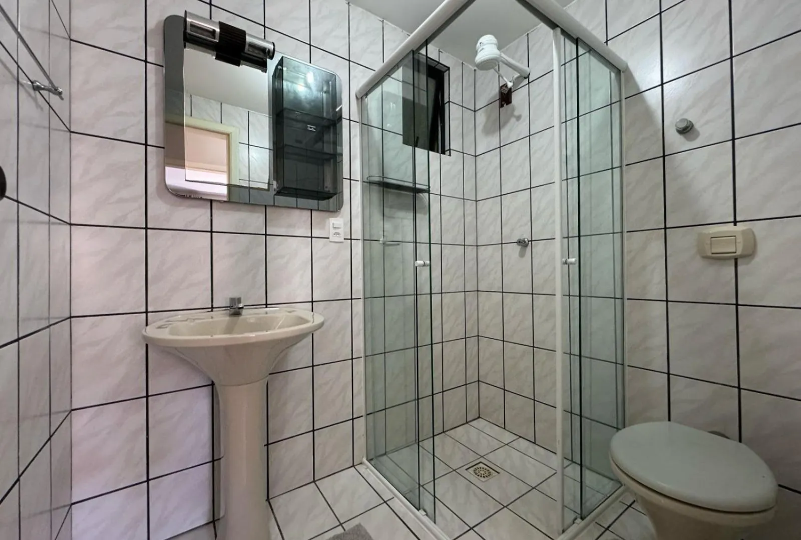 Cod 333 Apartamento Meia Praia Itapema